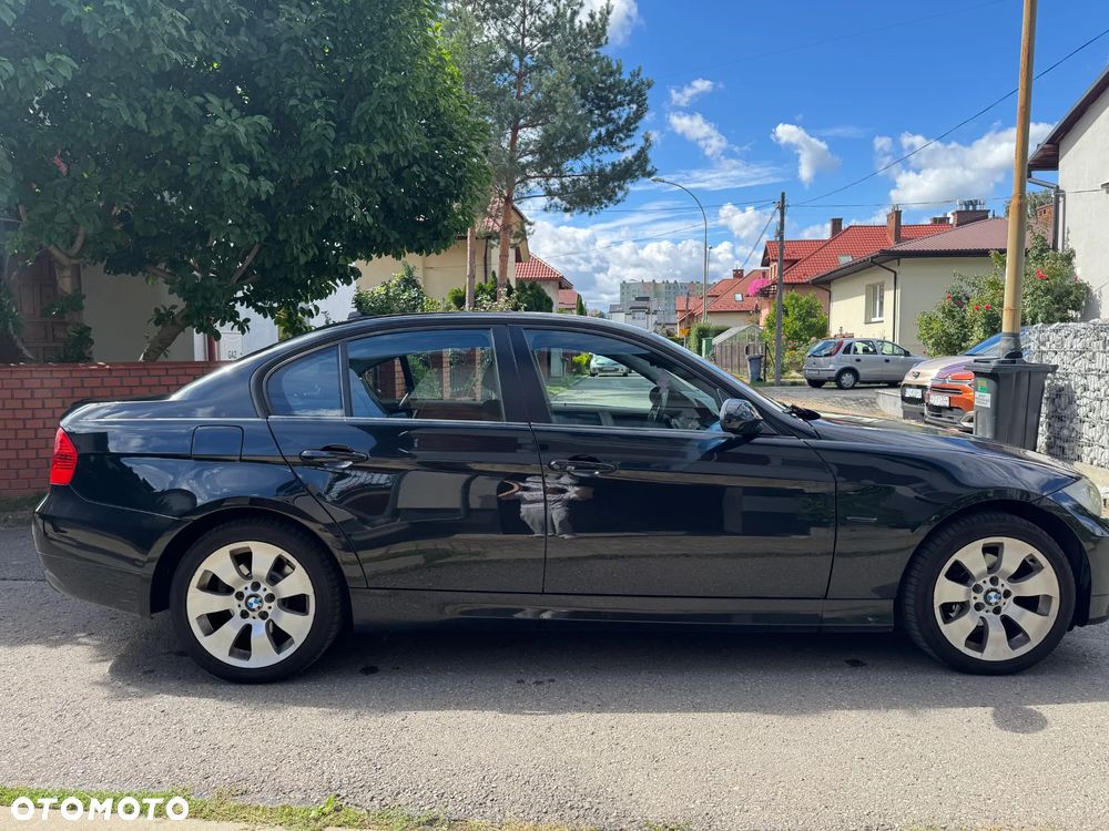 BMW Seria 3 320i - 12