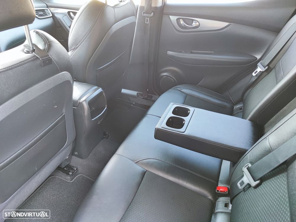 Nissan Qashqai 1.6 dCi Xtronic N-Connecta - 13