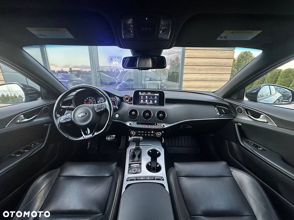 Kia Stinger - 17