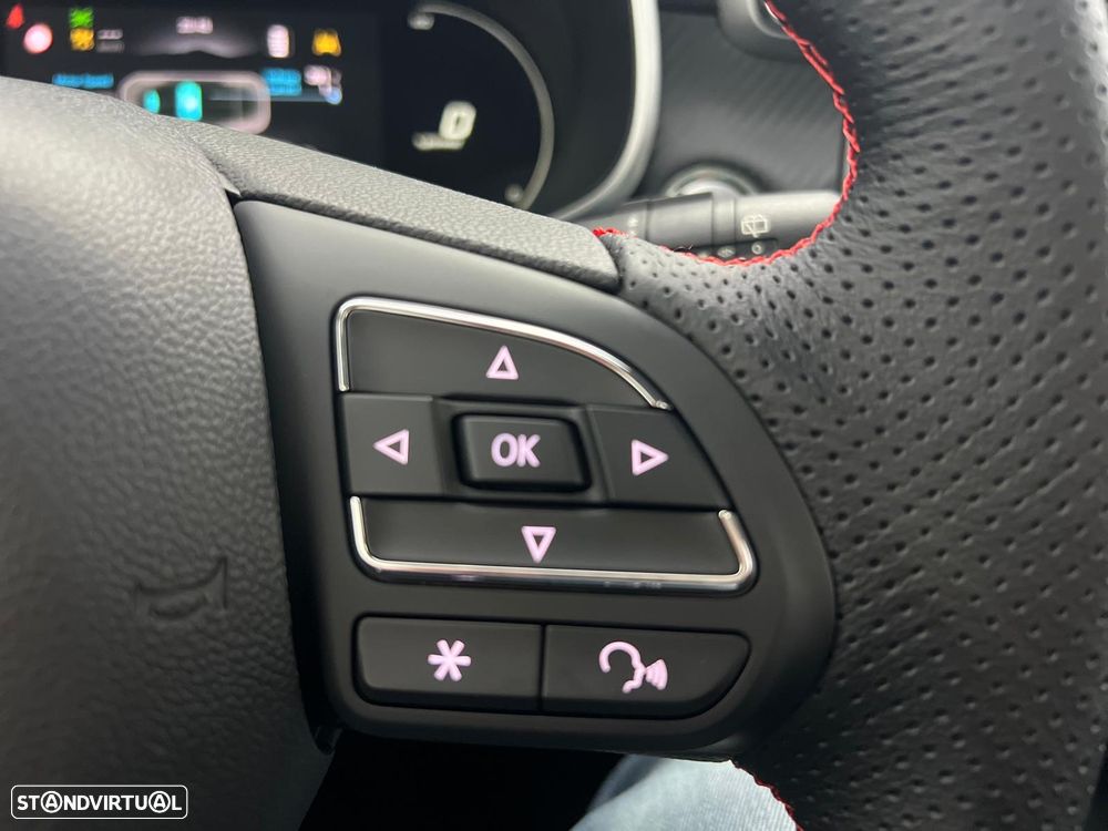 MG ZS EV 72.6 kWh Luxury - 36