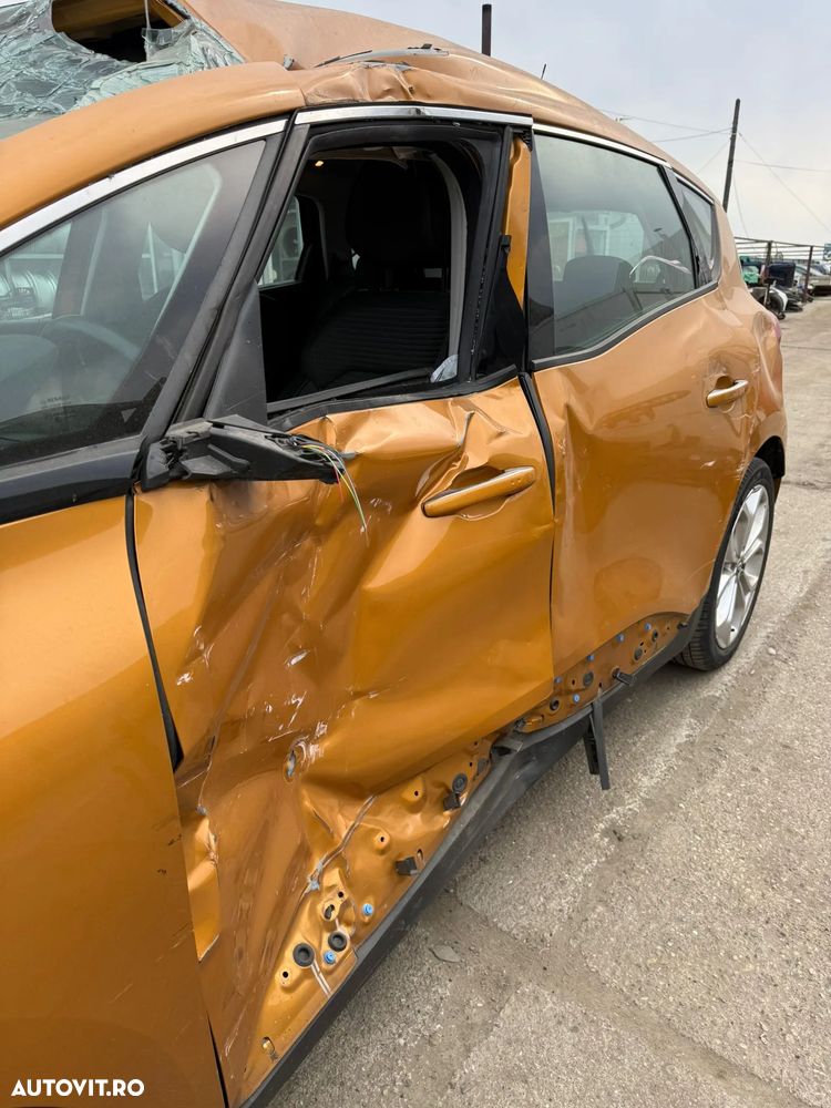 Renault Scenic ENERGY dCi 110 EDC EXPERIENCE - 25