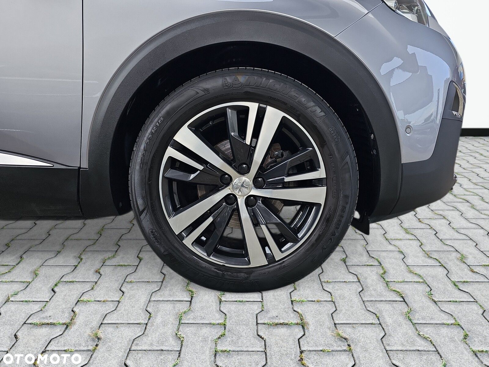 Peugeot 5008 1.6 PureTech Allure S&S EAT8 - 29