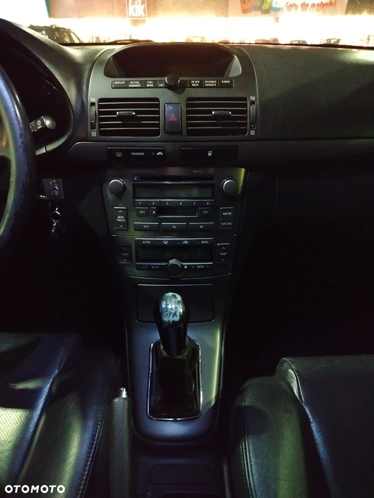 Toyota Avensis 2.0 D-4D Combi - 10