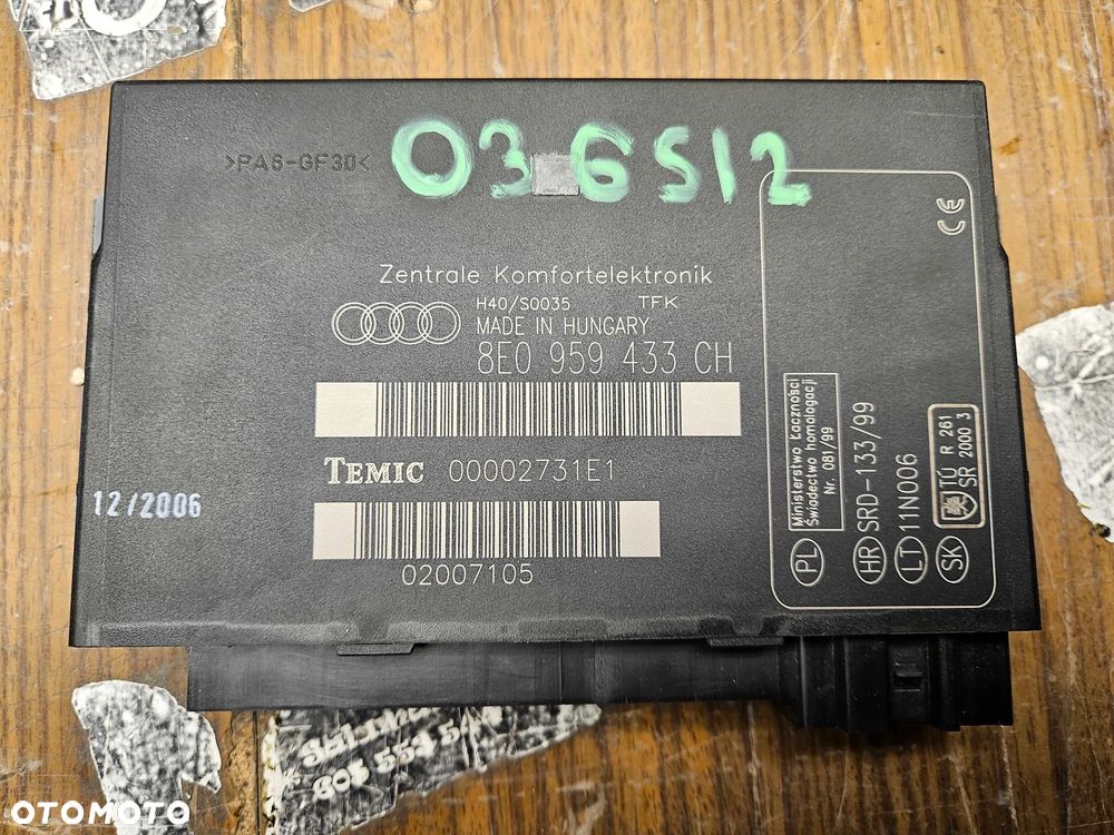 Moduł 8E0959433CH Sterownik Komputer Komfortu Audi A4 B7 Europa - 2
