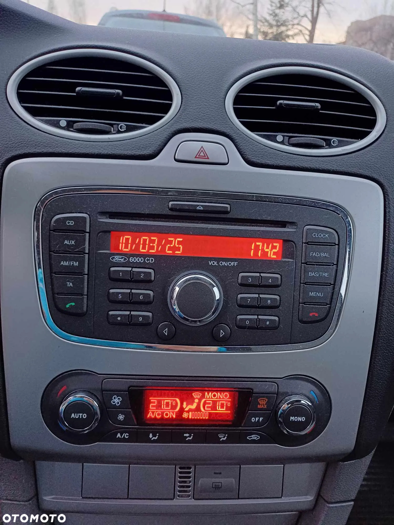 Ford Focus 1.6 16V Silver Magic - 16