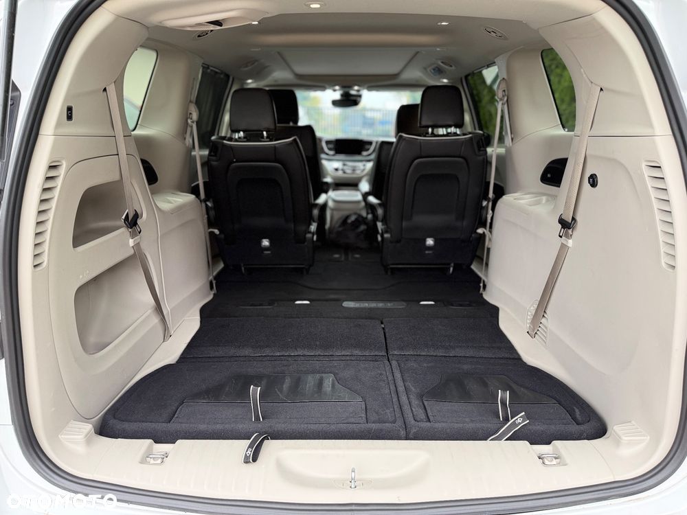 Chrysler Pacifica - 25