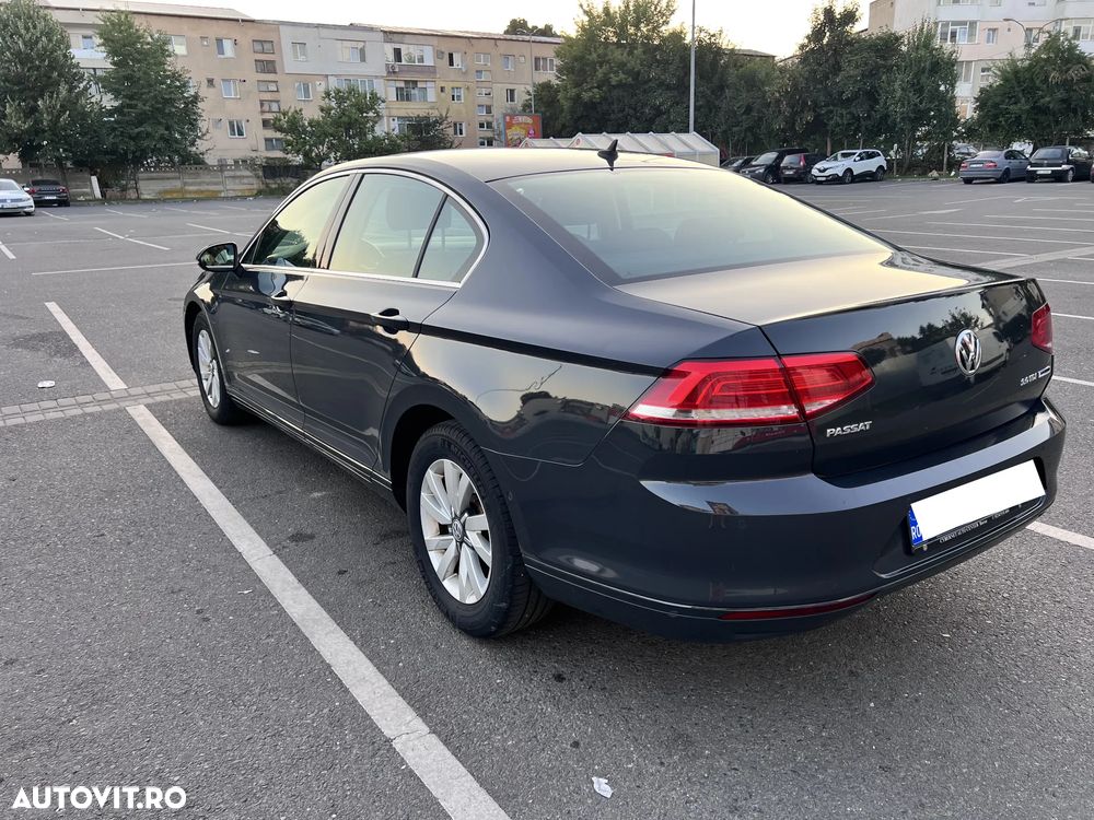 Volkswagen Passat 2.0 TDI DSG Comfortline - 3