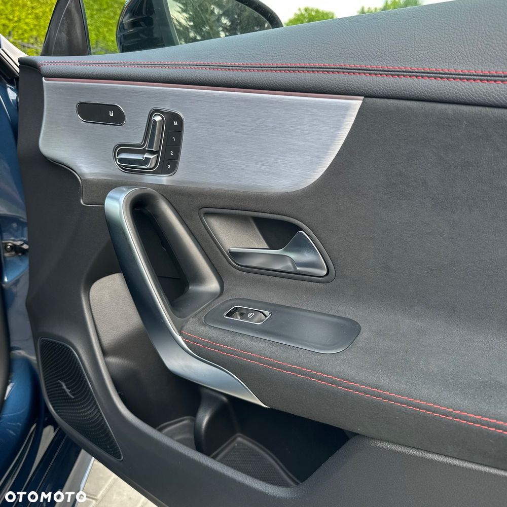 Mercedes-Benz CLA - 28