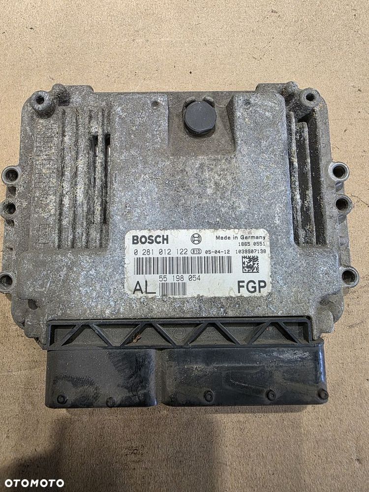 OPEL ASTRA III H ZAFIRA II B 1.9 CDTI KOMPUTER STEROWNIK SILNIKA 55198054 - 1