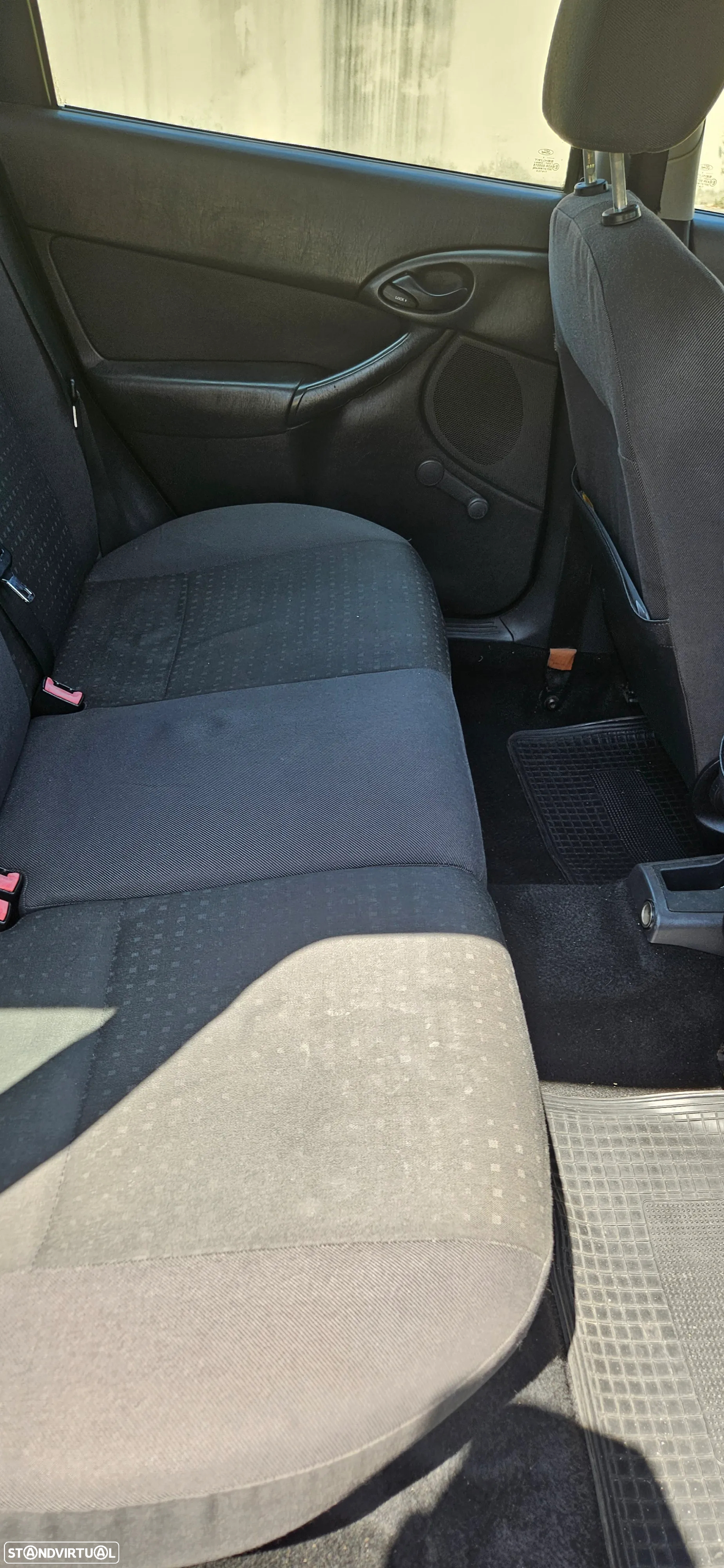 Ford Focus 1.8 TDdi Comfort - 8