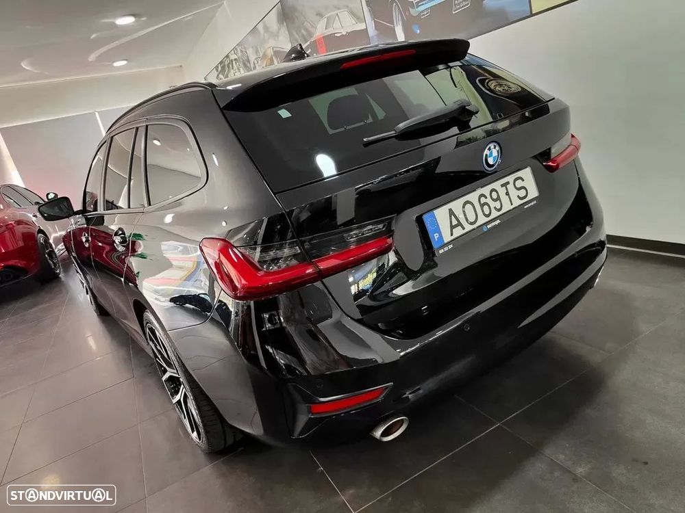 BMW 320 e Line Sport Auto — fotografia 26