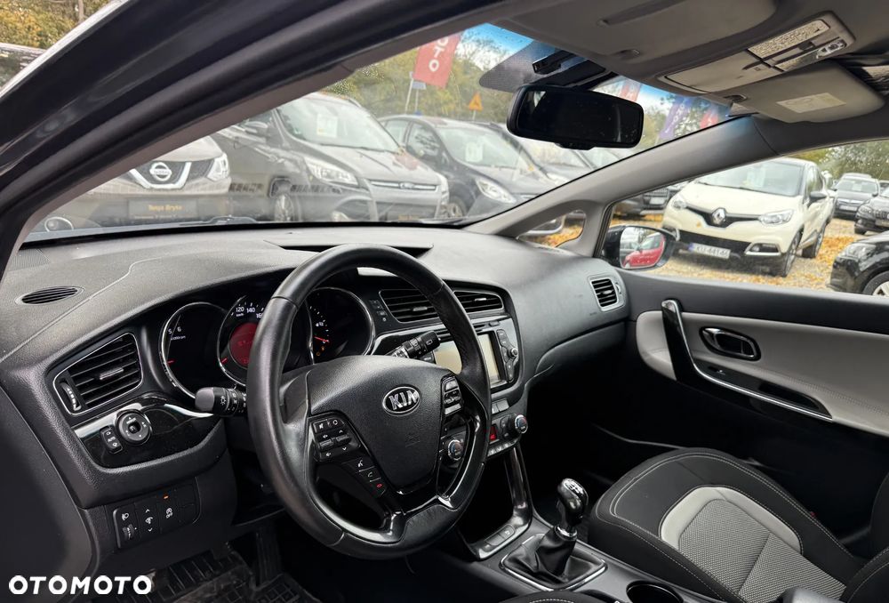 Kia Ceed 1.6 CRDi SCR L - 24