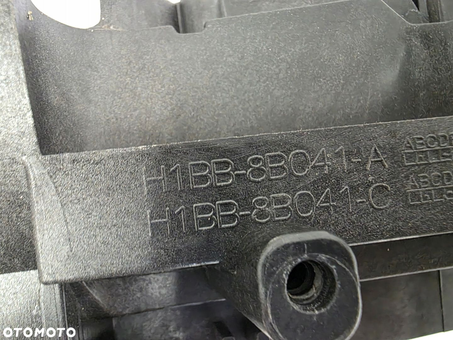 PAS PRZÓD WZMOCNIENIE FORD FIESTA MK8  BELKA H1BB-8B041-A H1BB-8B041-C - 2
