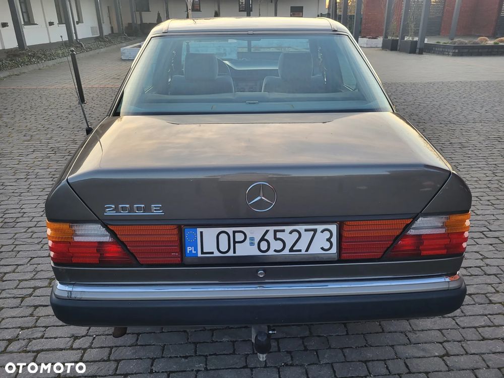 Mercedes-Benz W124 (1984-1993) - 8