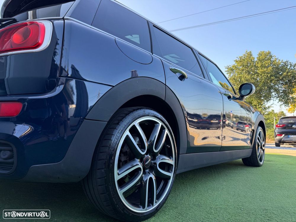 MINI Clubman Cooper SD ALL4 Auto Desportiva - 9