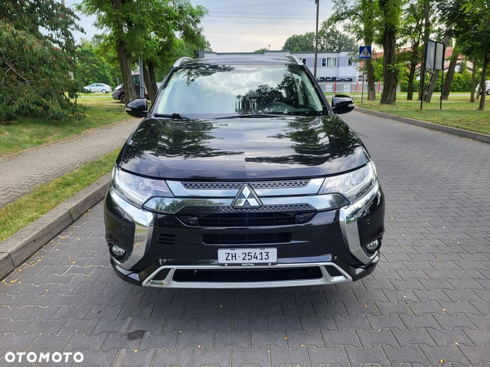 Mitsubishi Outlander 2.0 4WD Top - 10