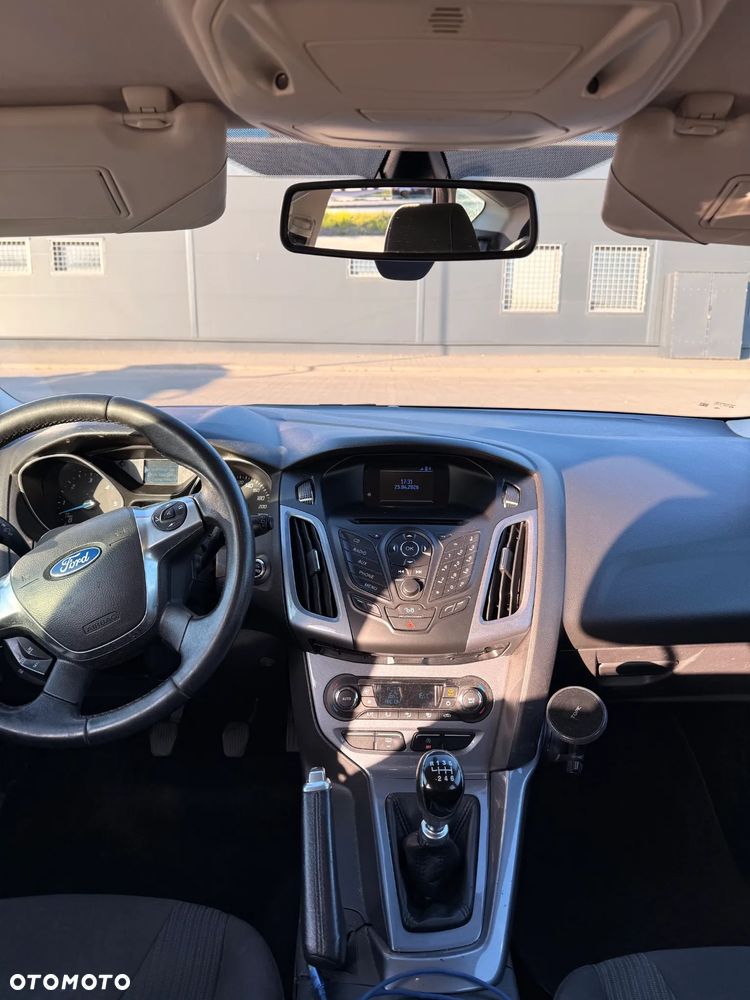 Ford Focus - 12