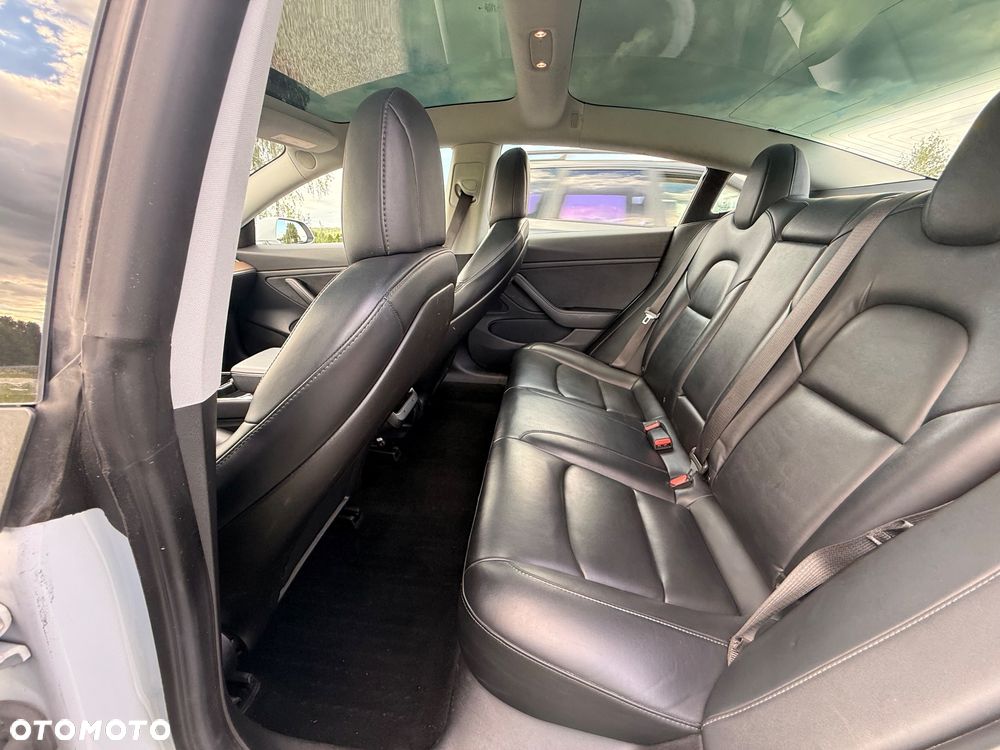 Tesla Model 3 - 18