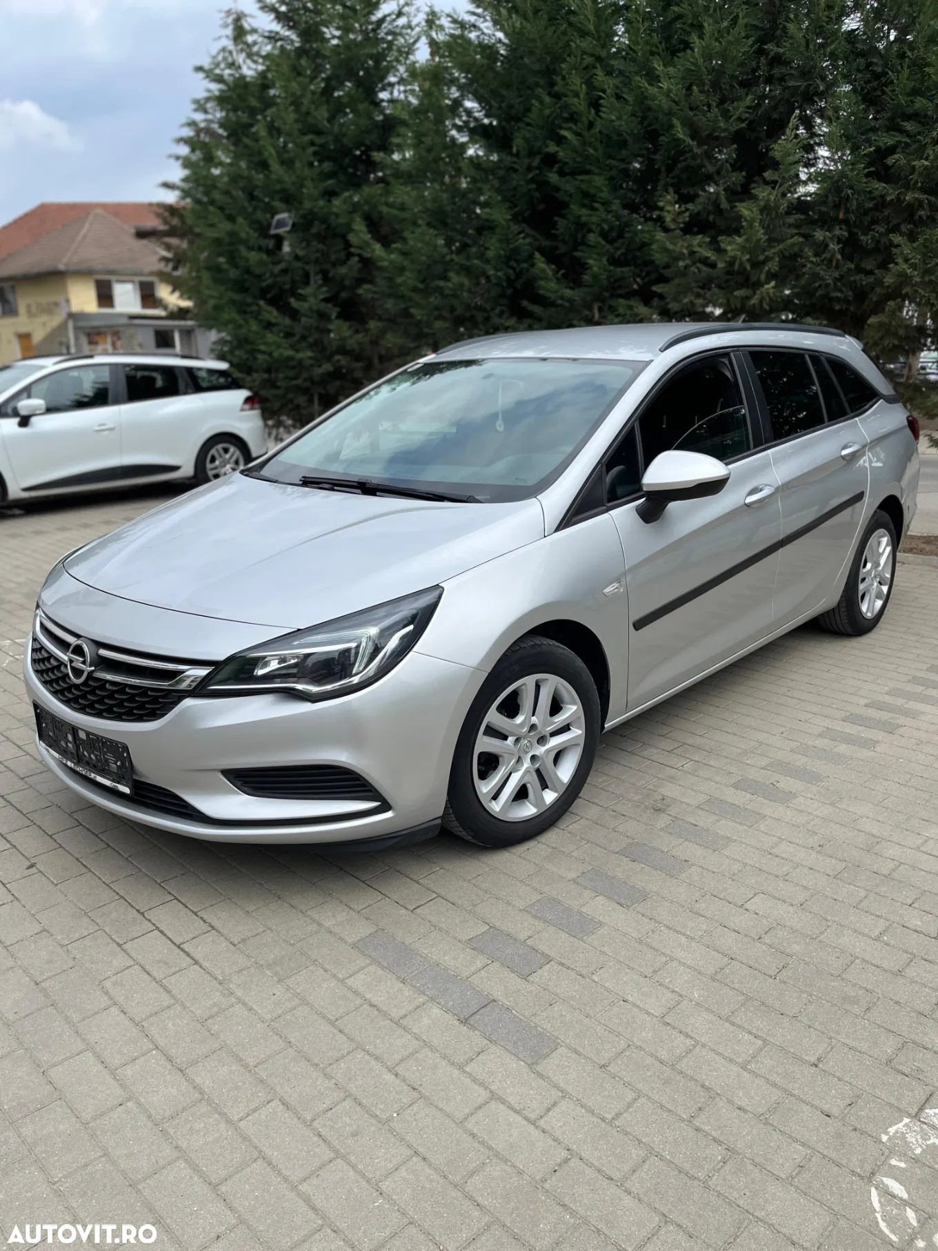 Opel Astra 1.6 D (CDTI) Sports Tourer Edition - 2