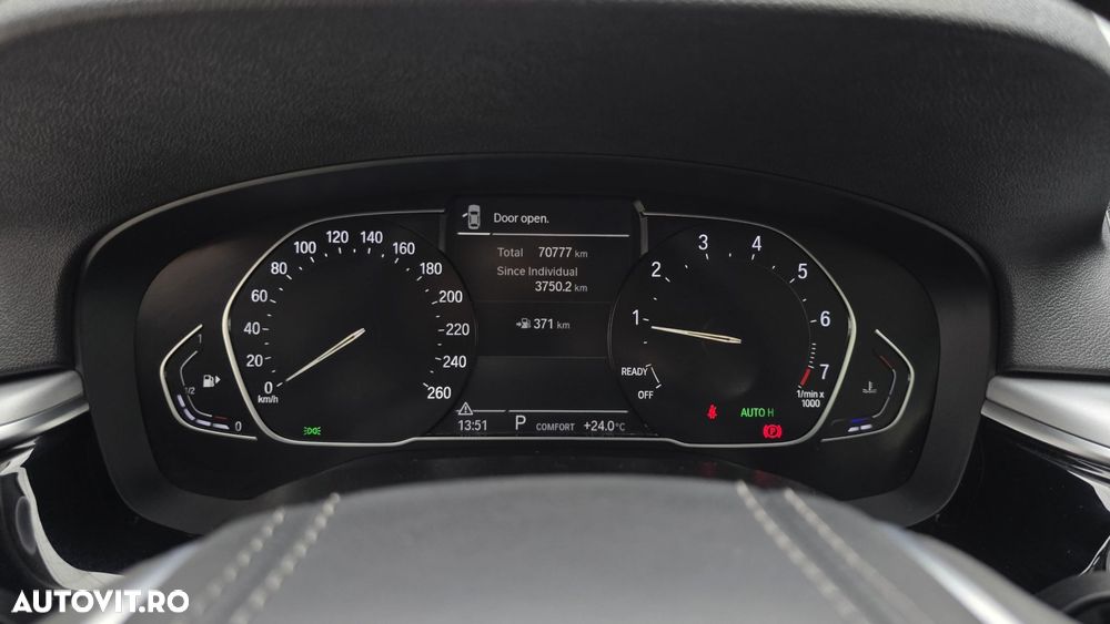 BMW Seria 5 530i xDrive AT MHEV - 16