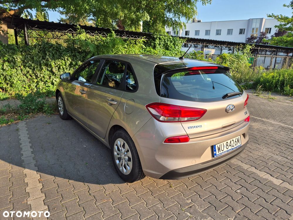 Hyundai i30 1.4 Classic + - 12