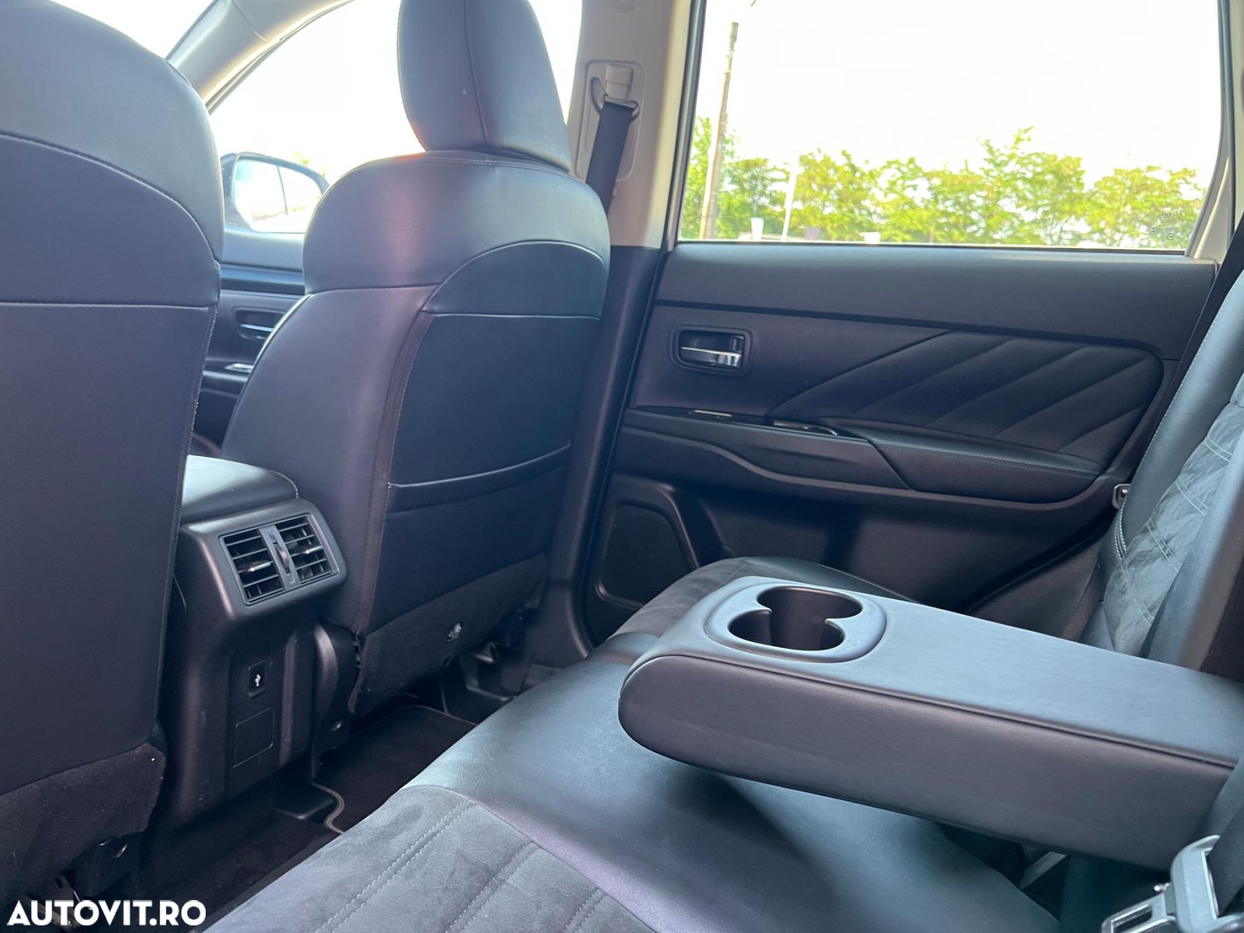 Mitsubishi Outlander - 19