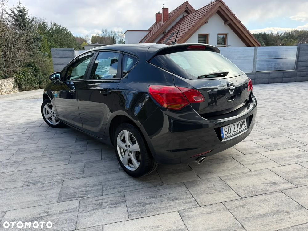 Opel Astra 1.4 T Enjoy - 8