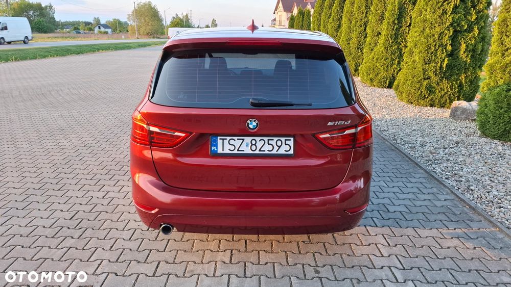BMW Seria 2 218d - 12