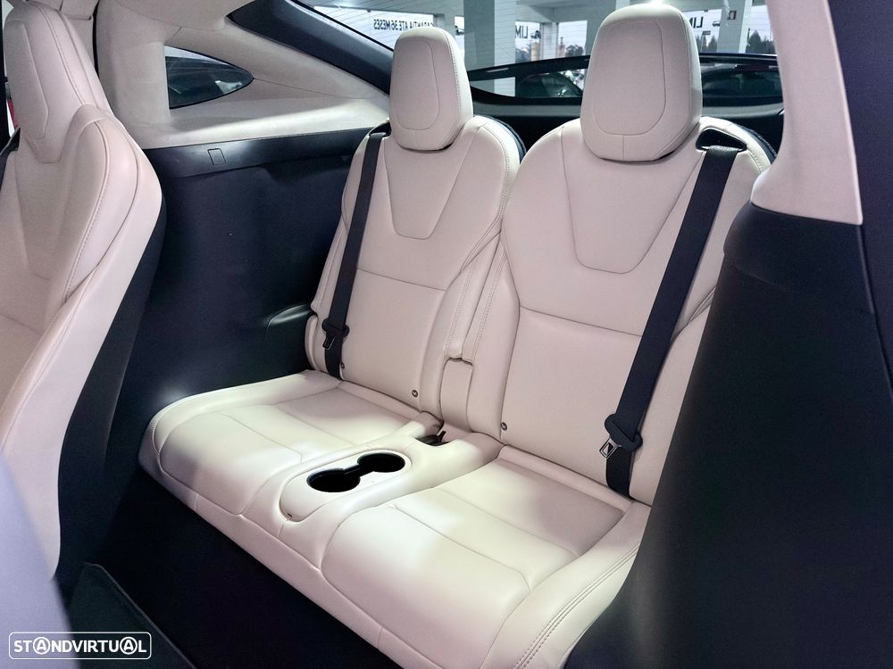 Tesla Model X 100D - 27