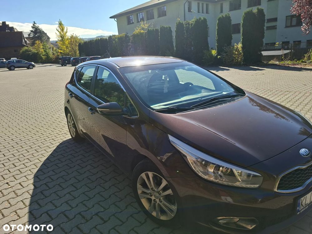Kia Ceed - 8