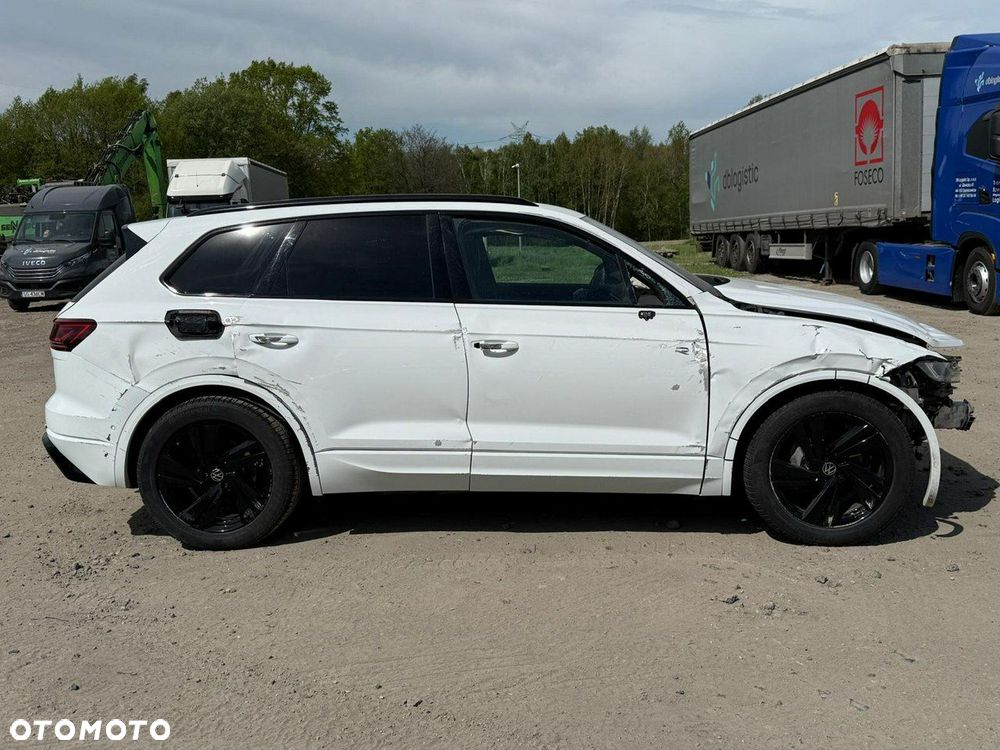 Volkswagen Touareg 3.0 V6 TDI SCR 4Motion Automatik R-Line - 2