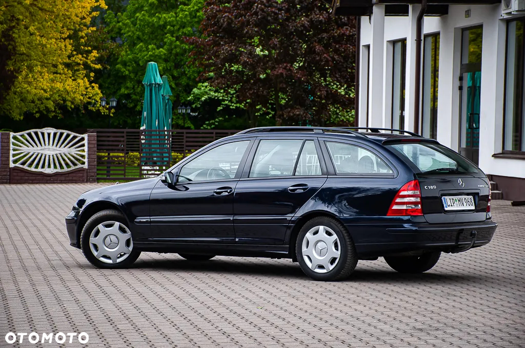 Mercedes-Benz Klasa C 180 T Kompressor Avantgarde - 4