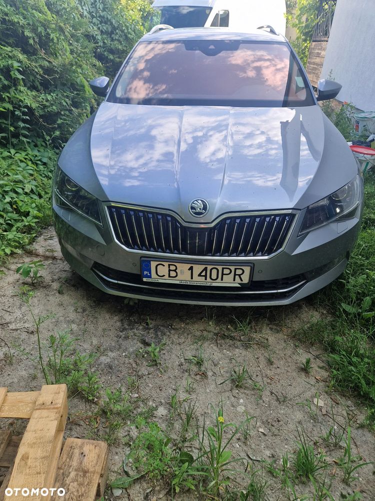 Skoda Superb 2.0 TSI 4x4 L&K DSG - 2