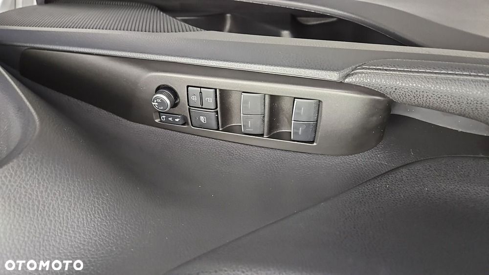 Toyota Camry 2.5 Hybrid Executive CVT - 11