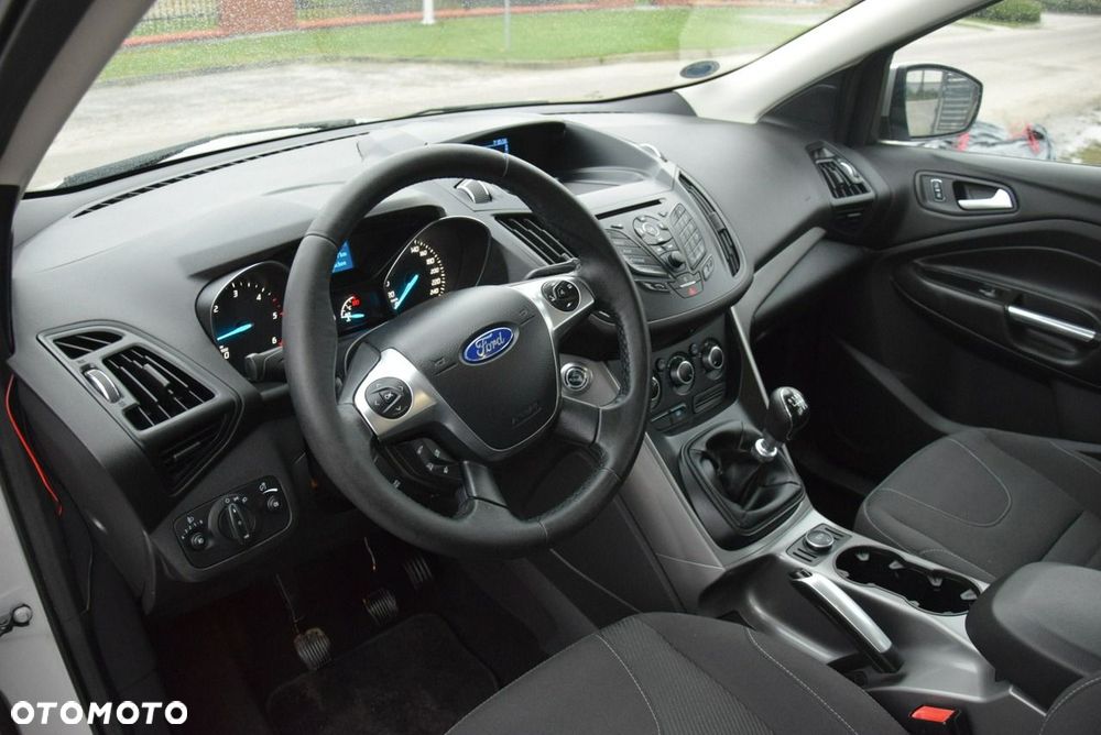 Ford Kuga 2.0 TDCi 2x4 Trend - 26