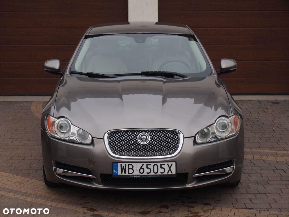 Jaguar XF 3.0 V6 D Premium Luxury - 4