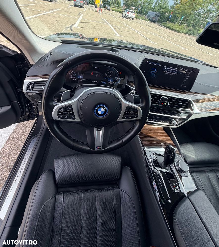 BMW Seria 5 530e xDrive AT PHEV - 11