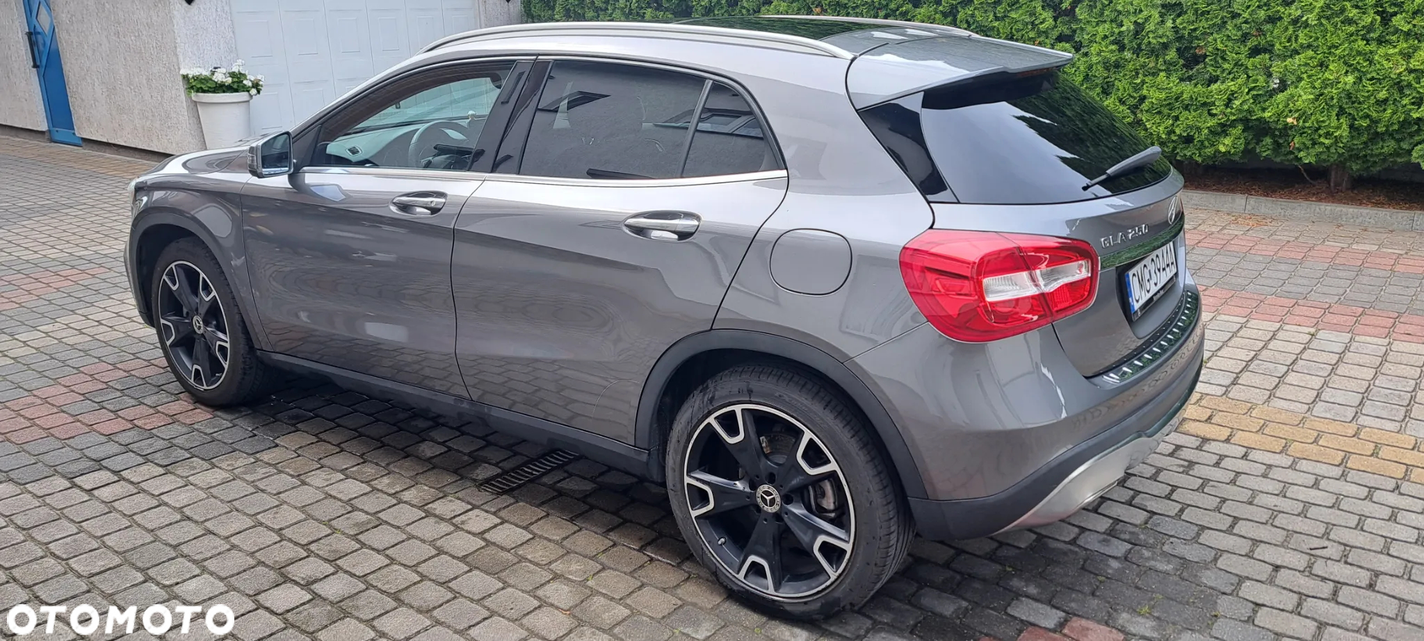 Mercedes-Benz GLA 250 7G-DCT - 8