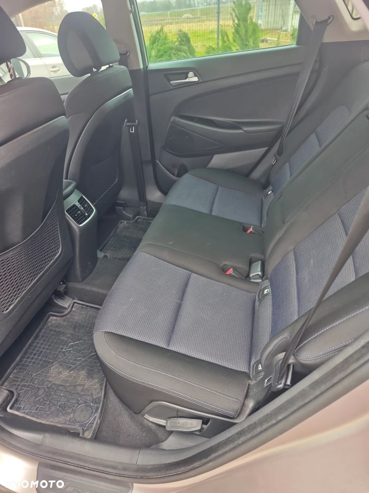 Hyundai Tucson blue 1.6 GDi 2WD Navi - 15