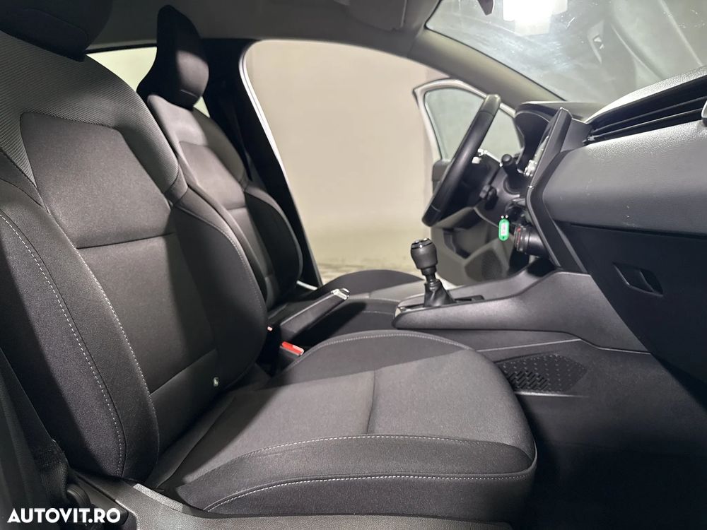 Renault Clio - 11