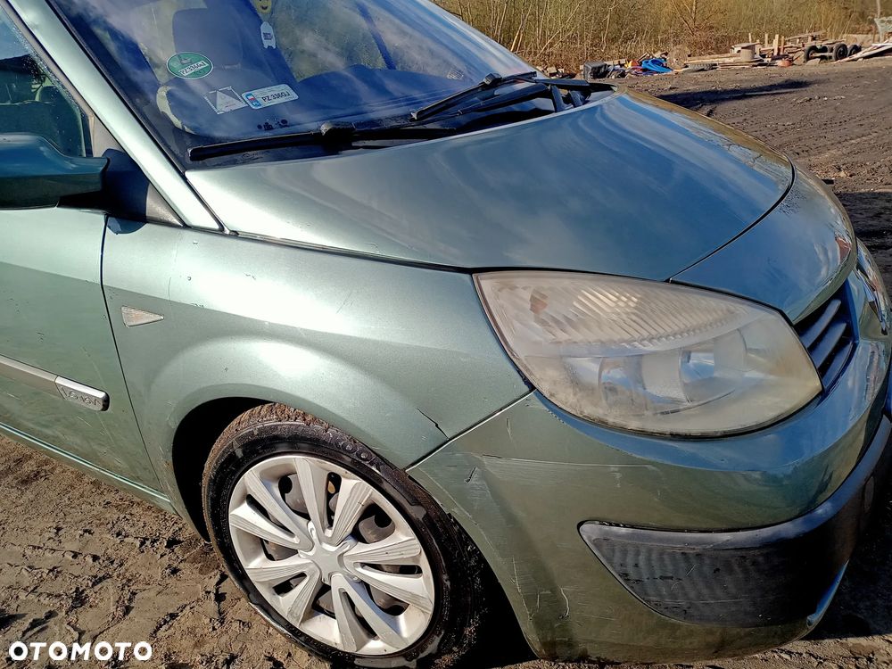 Renault Scenic 1.6 Confort Privilege - 4