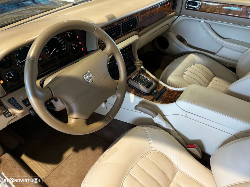 Jaguar Sovereign 3.2 Aut. - 20