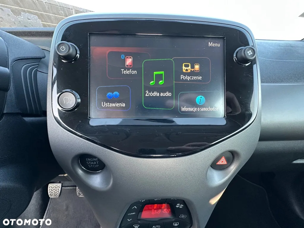 Toyota Aygo x-play connect - 14