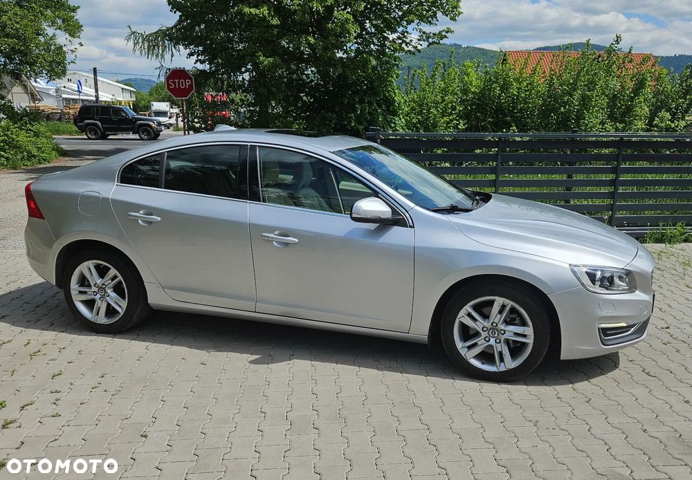 Volvo S60 T5 Momentum - 13