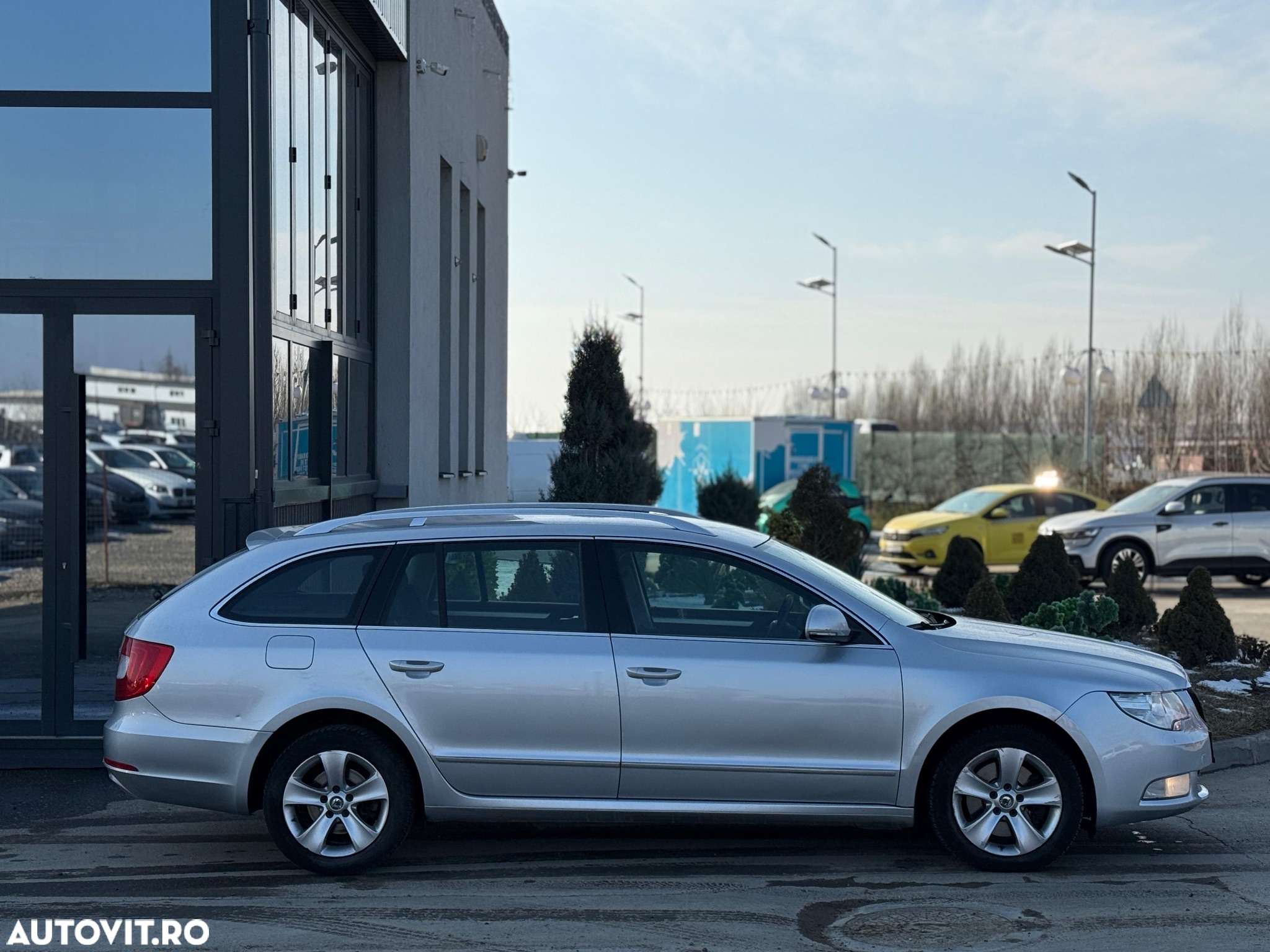 Skoda Superb 2.0 TDI Comfort - 14