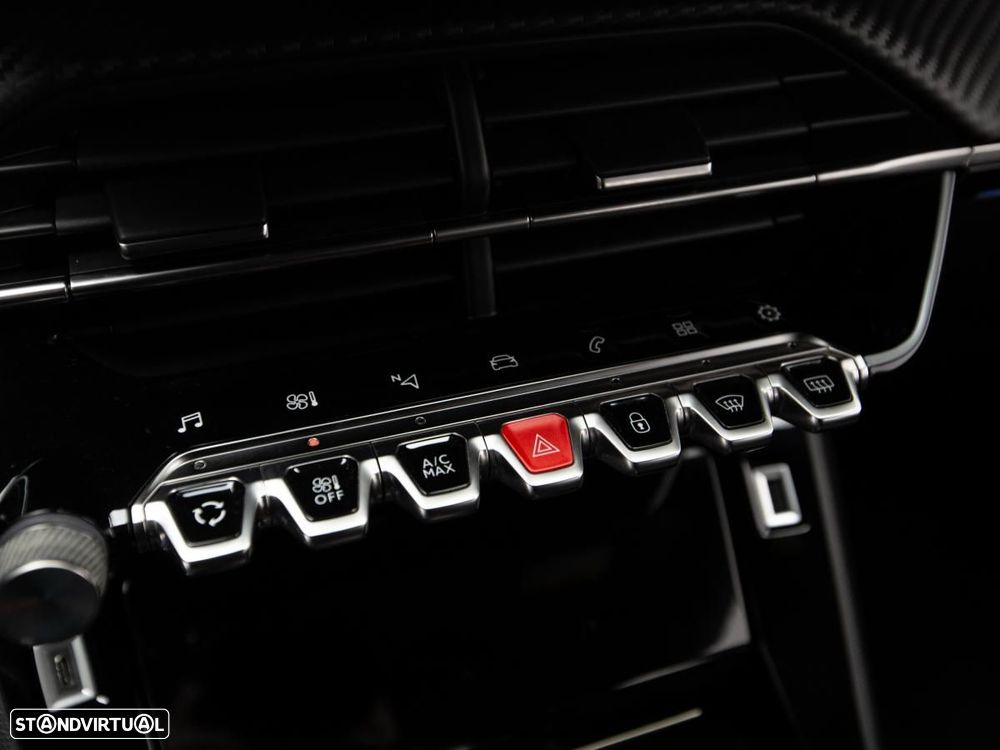 Peugeot 2008 1.5 BlueHDi GT EAT8 - 17