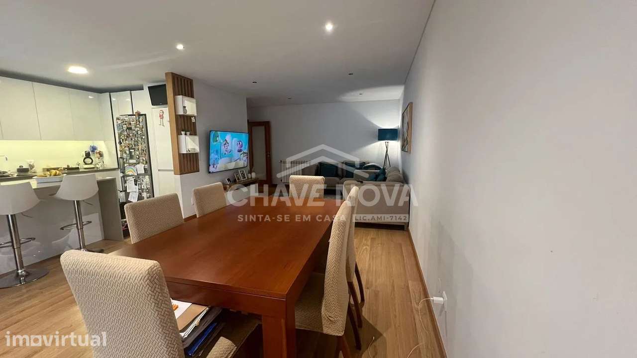 Apartamento T3 em condomínio fechado com piscina e jardim - Grande imagem: 2/25