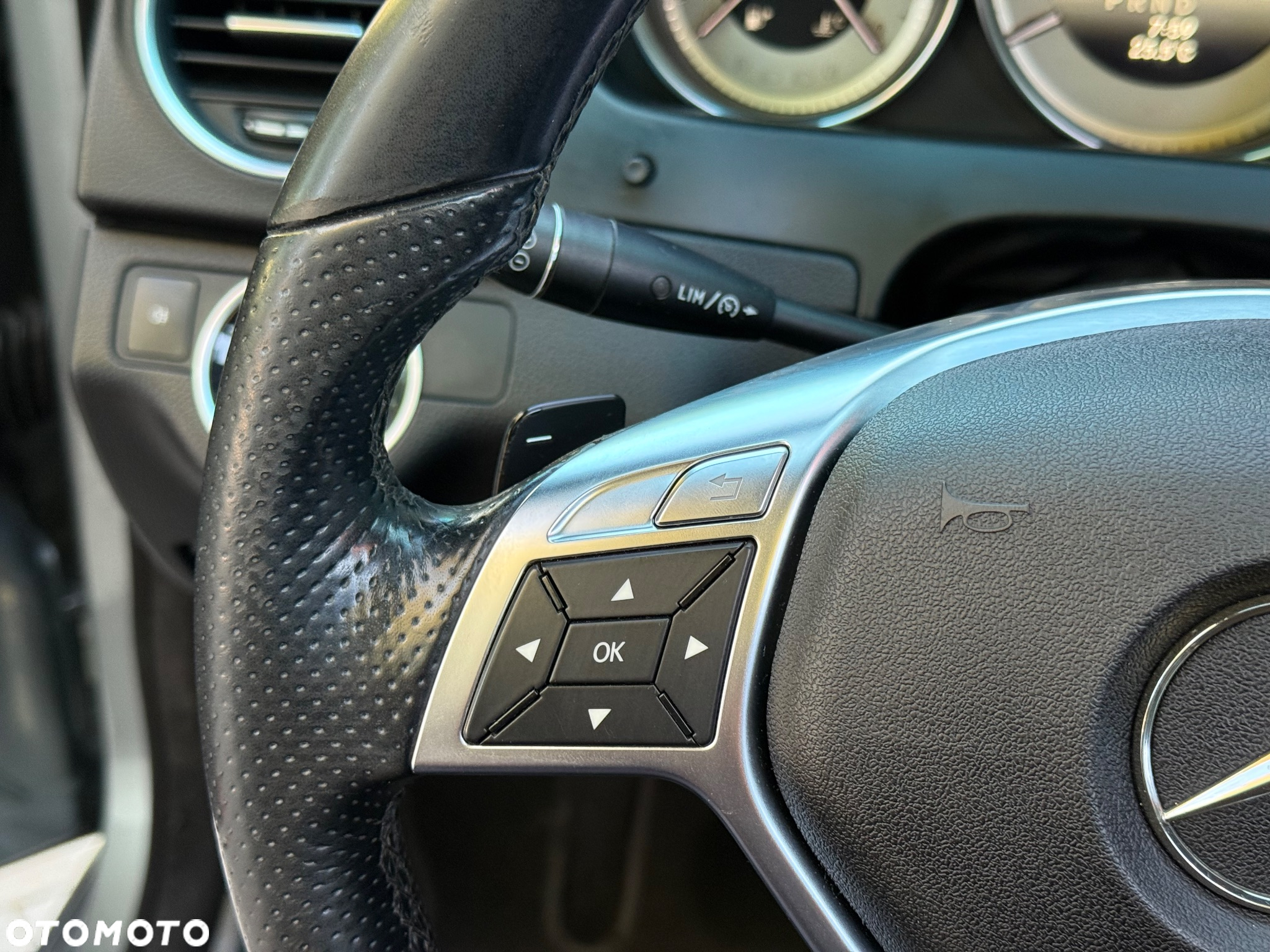 Mercedes-Benz Klasa C 250 (BlueTEC) d T 7G-TRONIC AMG Line - 21