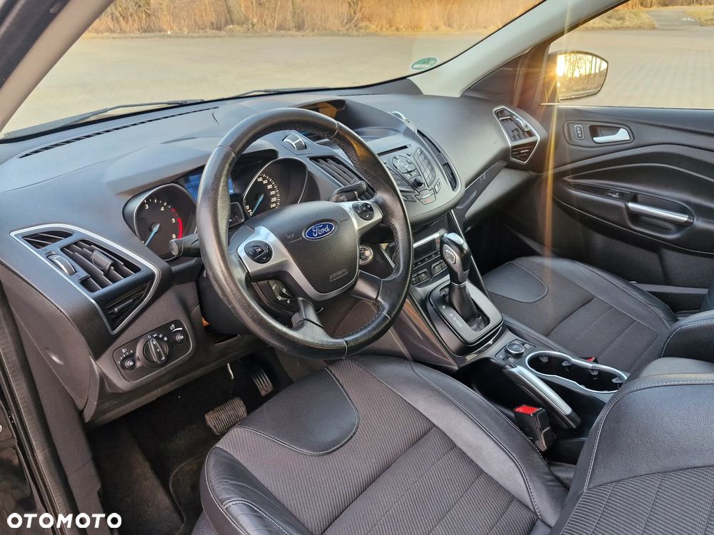 Ford Kuga 2.0 TDCi 4x4 Titanium - 22