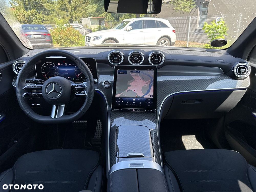 Mercedes-Benz GLC 300 d mHEV 4-Matic AMG Line - 12